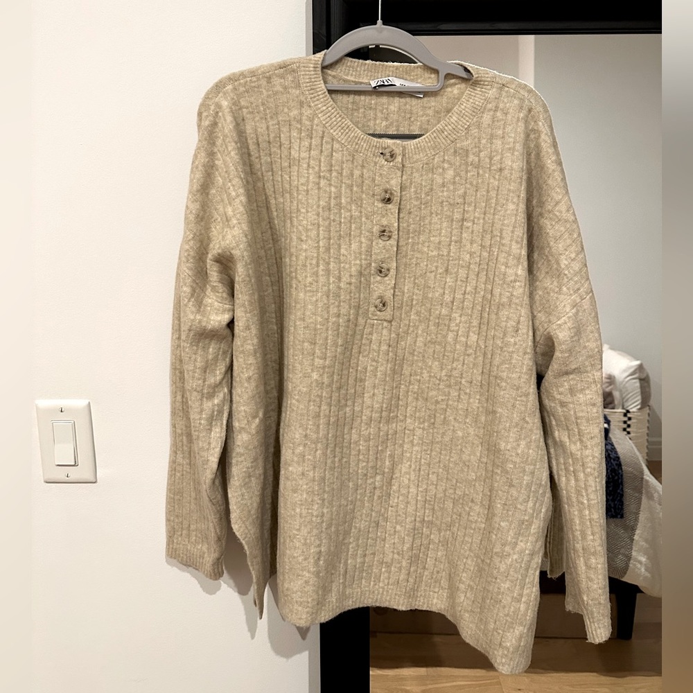 Zara sweater, viscose texture, tan color, cozy and perfect for winter